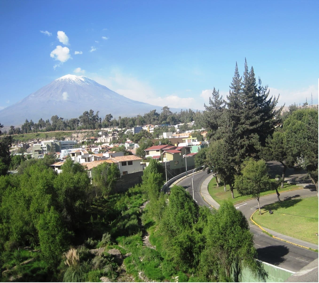 Arequipa Plaza de Armas with the Basilica Cathedral and Volcán Misti in the background
